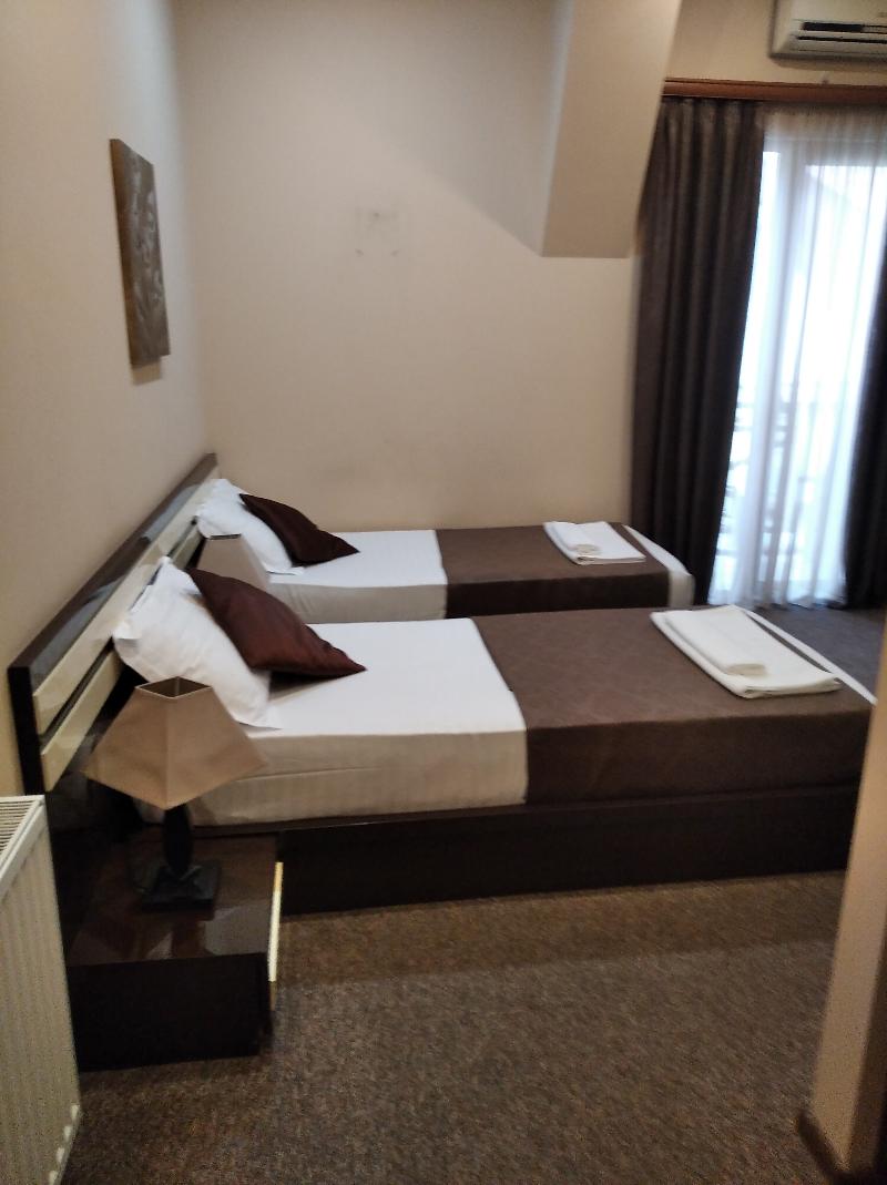Diplomat Hotel - Oda