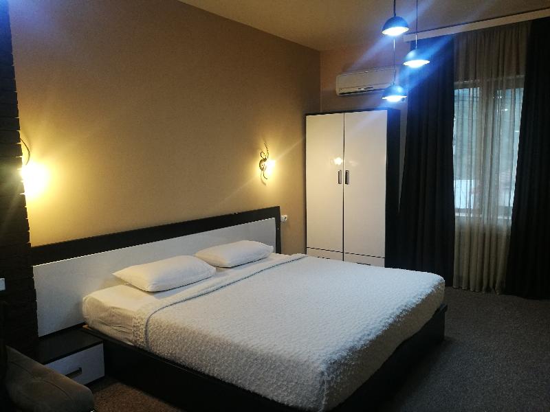 Diplomat Hotel - Oda
