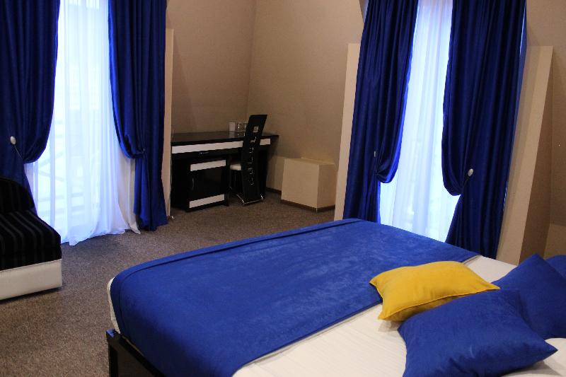 Diplomat Hotel - Oda
