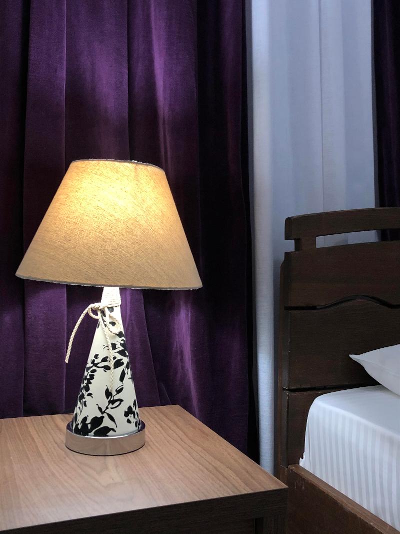 Diplomat Hotel - Oda