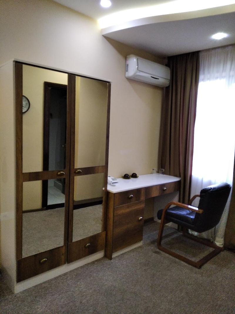 Diplomat Hotel - Oda