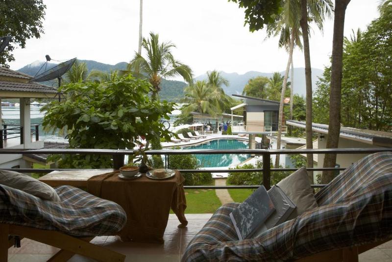 Resolution Resort - Genel