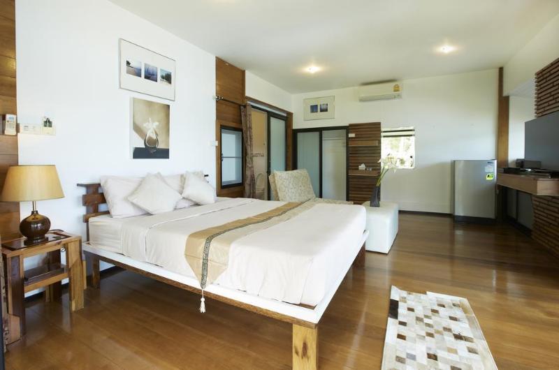 Resolution Resort - Genel
