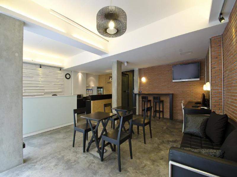 Di Place Hotel Bangkok - Genel