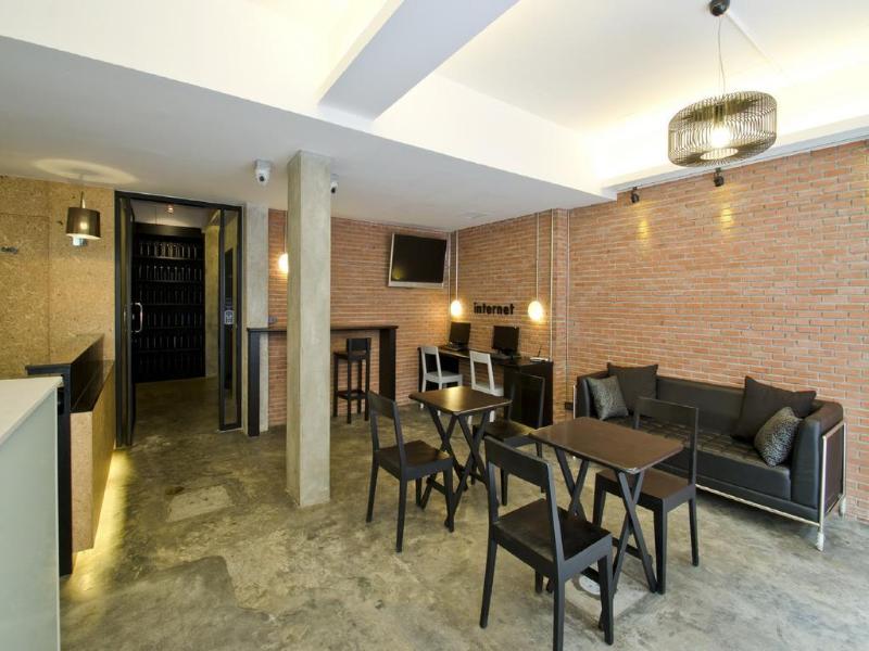 Di Place Hotel Bangkok - Genel