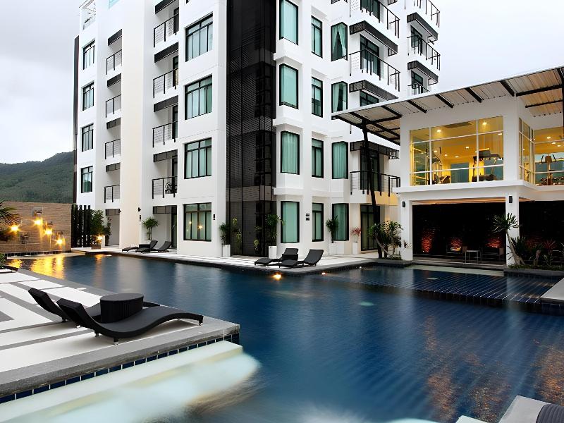 Kamala Regent Resort - Havuz