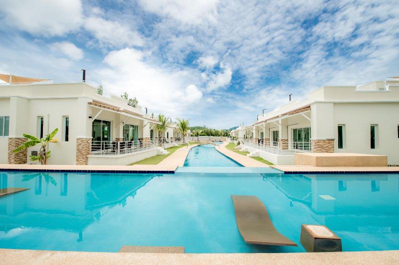 Oriental Beach Pearl Resort - Havuz