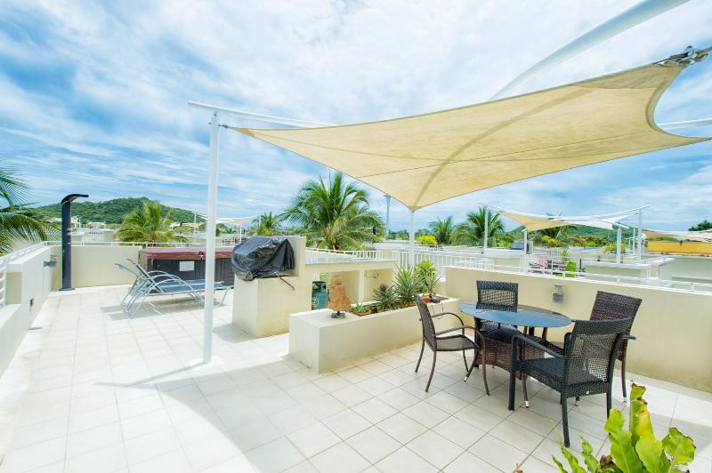 Oriental Beach Pearl Resort - Teras