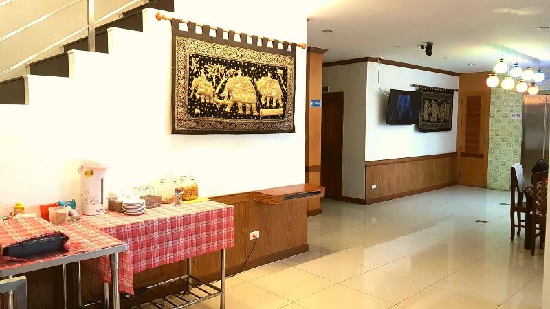 Green Harbor Hotel  Service Apartment - Restoran