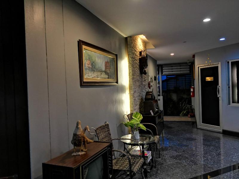 Baan Suksiri Hotel - Lobi