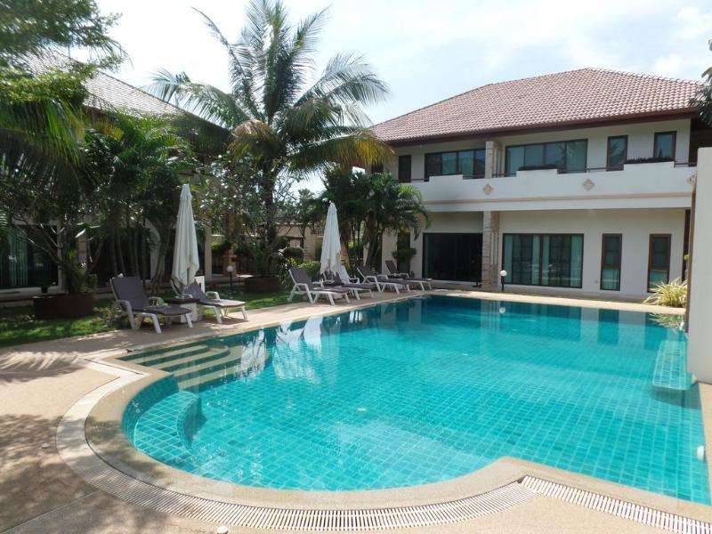Babylon Pool Villas - Genel