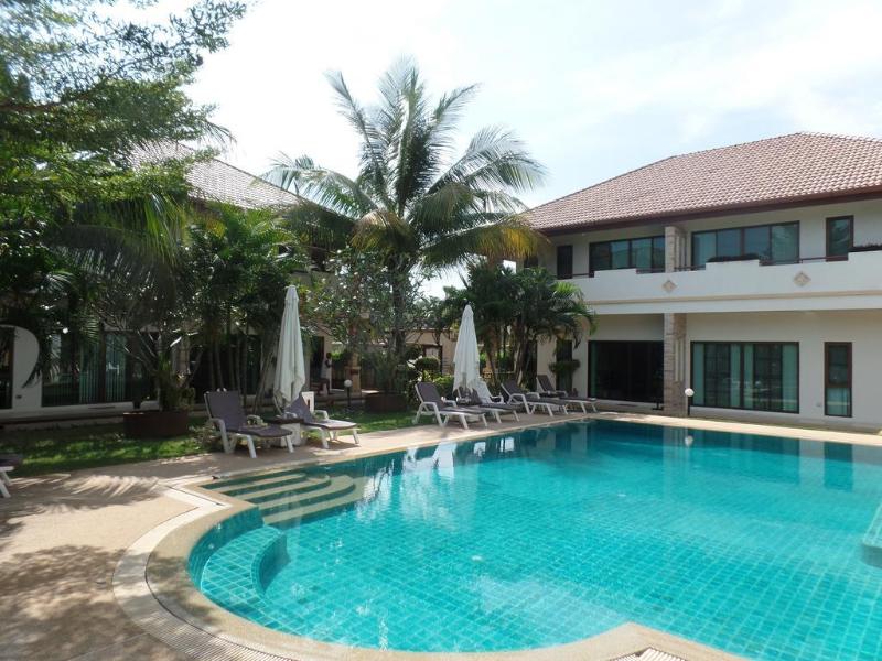 Babylon Pool Villas - Genel