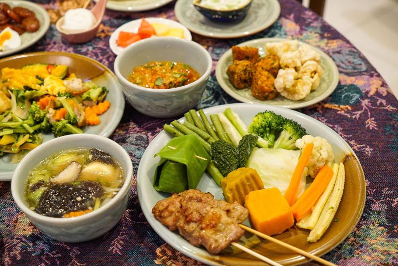 At Pingnakorn Nimmanhaemin Hotel - Restoran