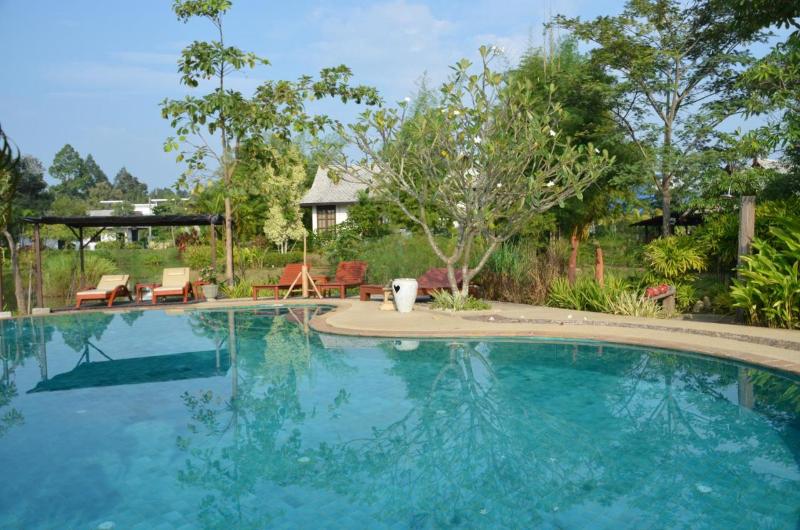 Baan Chai Thung Resort by ZUZU - Havuz