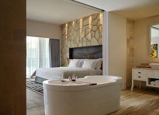 TS Suites Seminyak Bali fotoÄŸrafÄ±