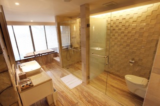 TS Suites Seminyak Bali fotoÄŸrafÄ±