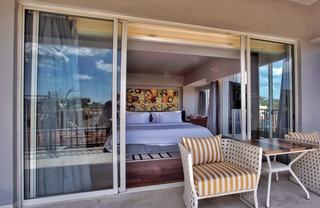 TS Suites Seminyak Bali fotoÄŸrafÄ±