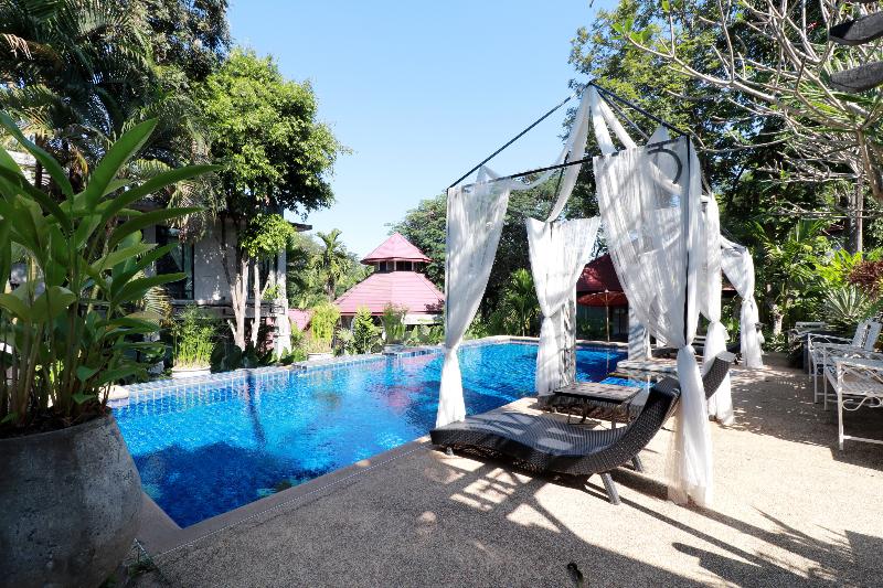 Capital O 464 At Nata Chiangmai Chic Jungle - Havuz