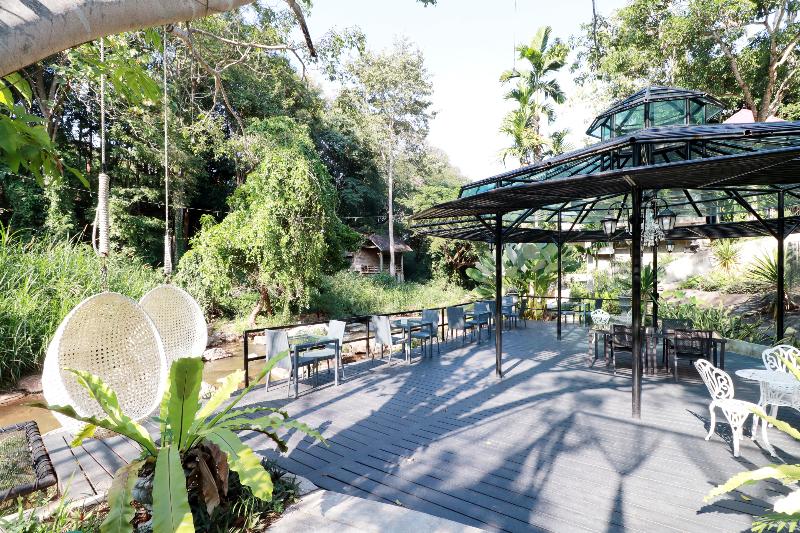 Capital O 464 At Nata Chiangmai Chic Jungle - Restoran