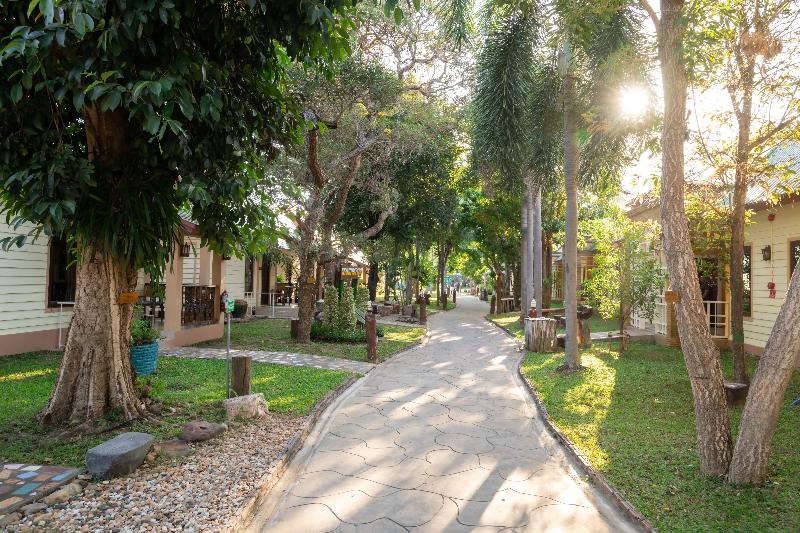 The Green Beach Resort - Genel