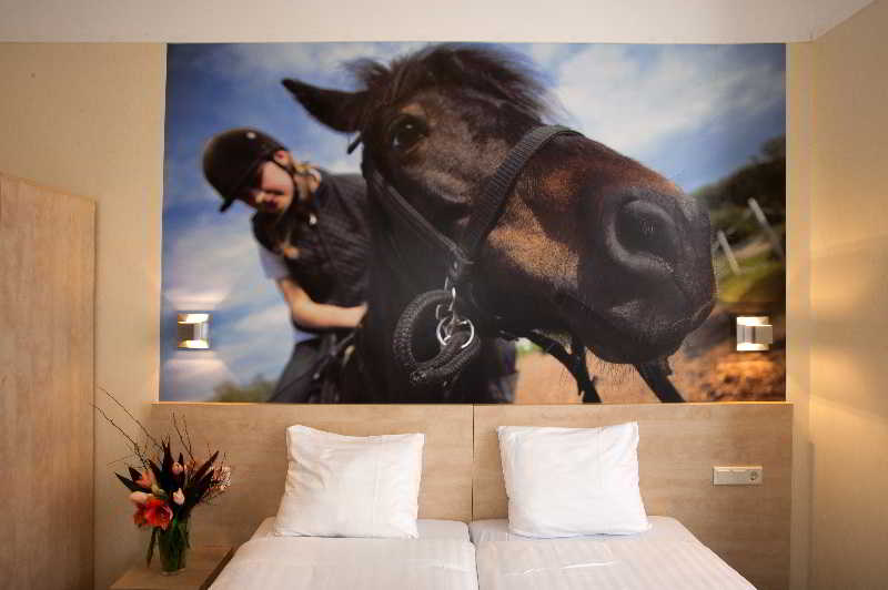 Iron Horse fotoÄŸrafÄ±