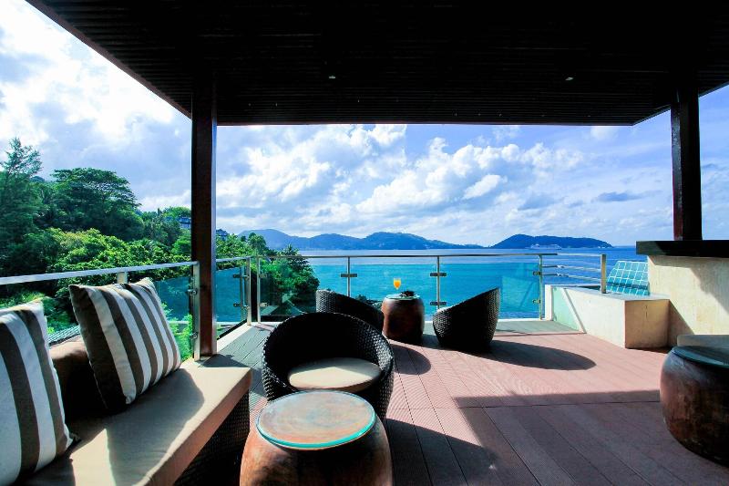 Zenmaya Oceanfront Phuket Trademark Collection - Bar