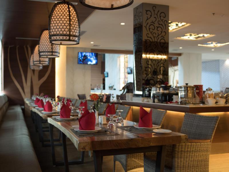 Crown Vista Batam - Restoran