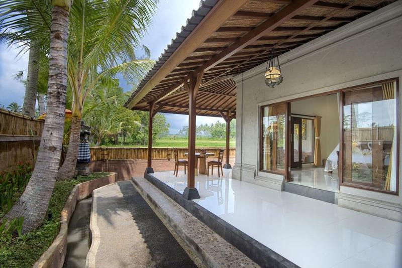 Bagiya Suites & Villas by Zuzu - Teras