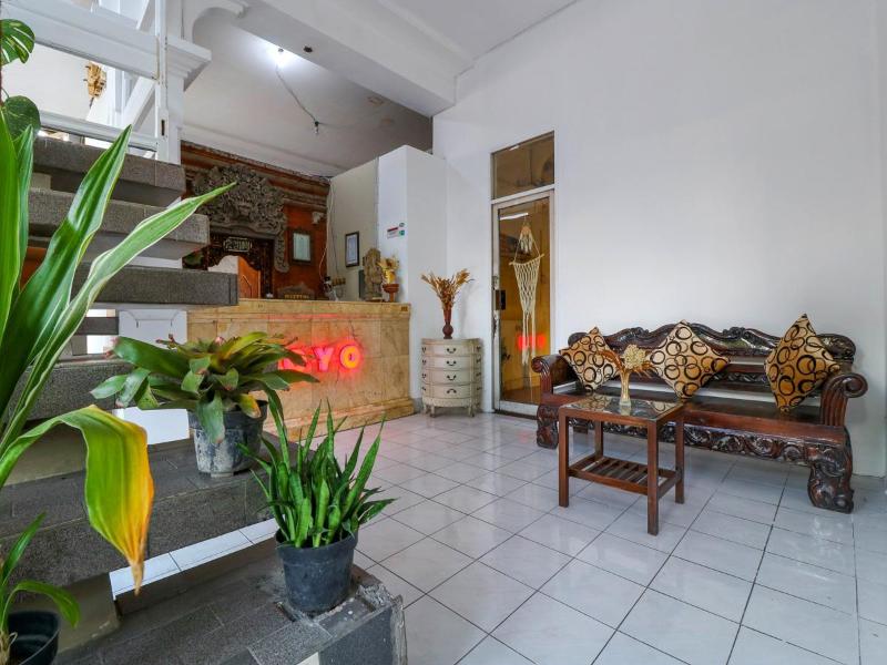 OYO 1384 Pulau Bali Hotel - Lobi