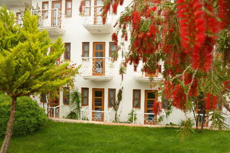 White Otel - Genel