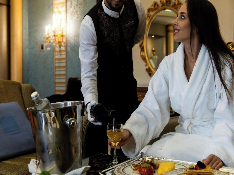 The Ritz-Carlton, Riyadh - Genel