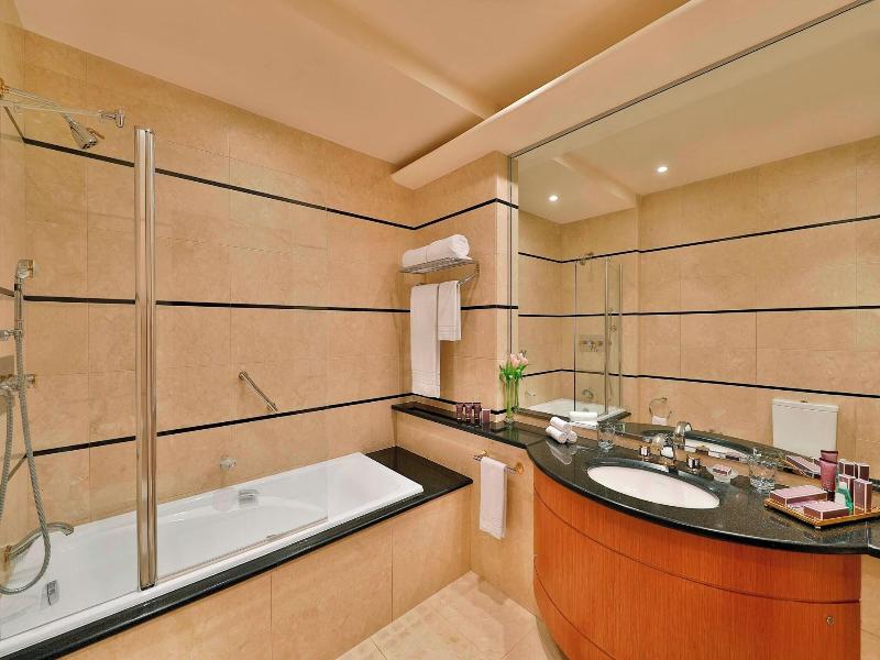 The Ritz-Carlton, Riyadh - Oda