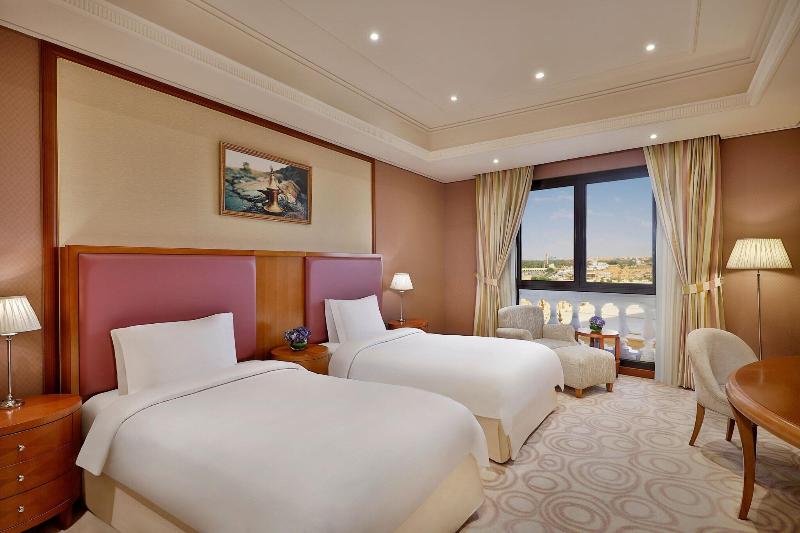 The Ritz-Carlton, Riyadh - Oda