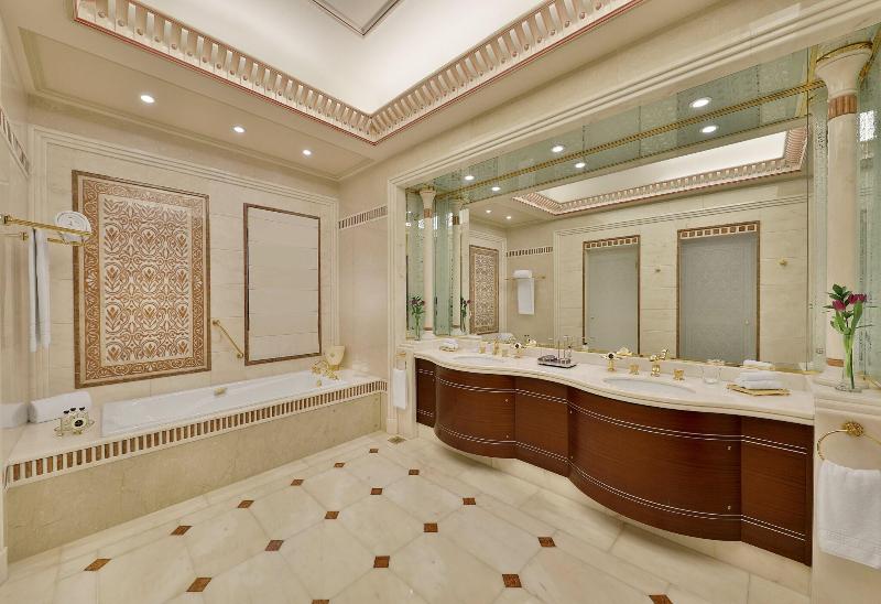 The Ritz-Carlton, Riyadh - Oda