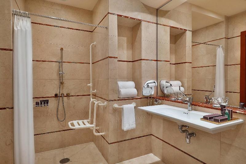 The Ritz-Carlton, Riyadh - Oda
