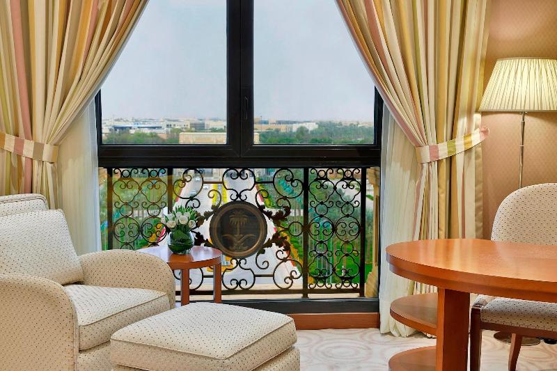 The Ritz-Carlton, Riyadh - Oda