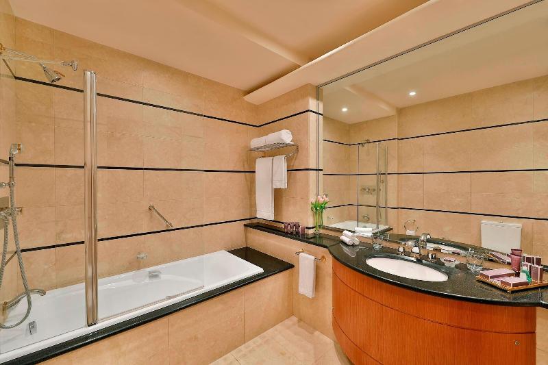 The Ritz-Carlton, Riyadh - Oda
