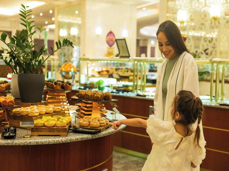 The Ritz-Carlton, Riyadh - Restoran