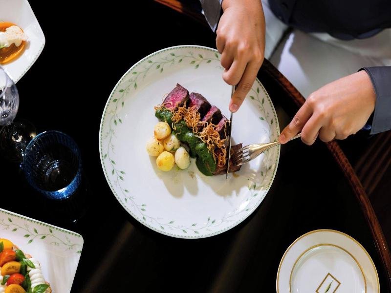 The Ritz-Carlton, Riyadh - Restoran