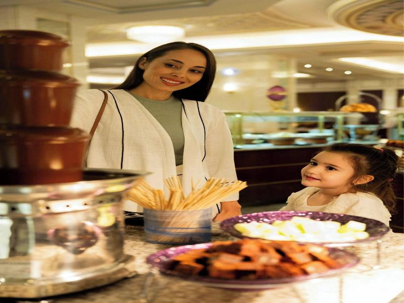 The Ritz-Carlton, Riyadh - Restoran
