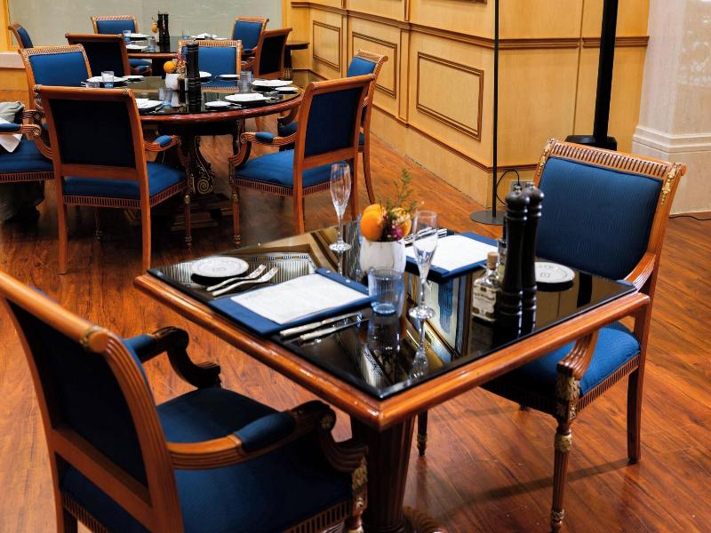 The Ritz-Carlton, Riyadh - Restoran