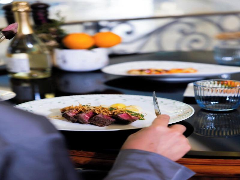 The Ritz-Carlton, Riyadh - Restoran
