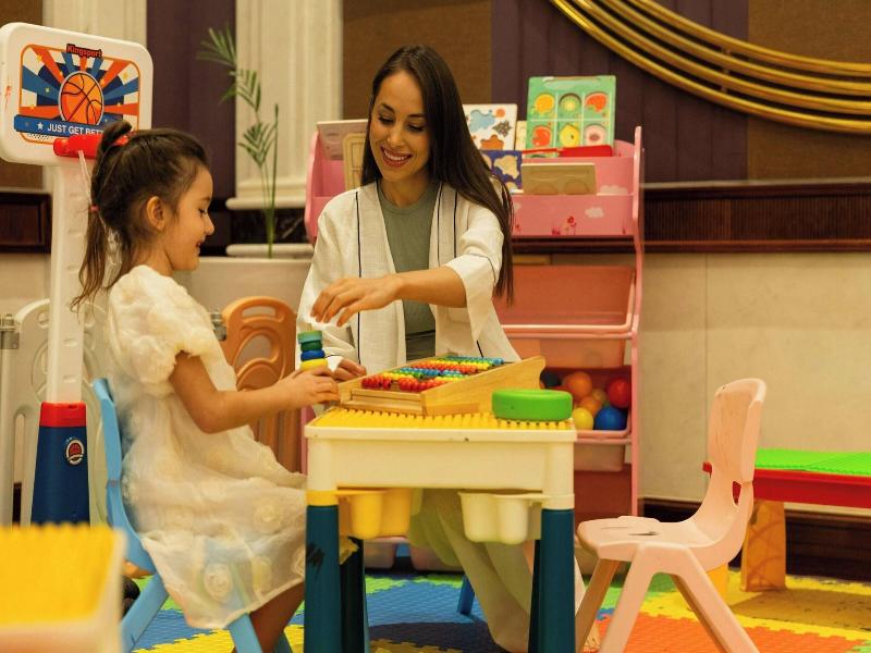 The Ritz-Carlton, Riyadh - Restoran