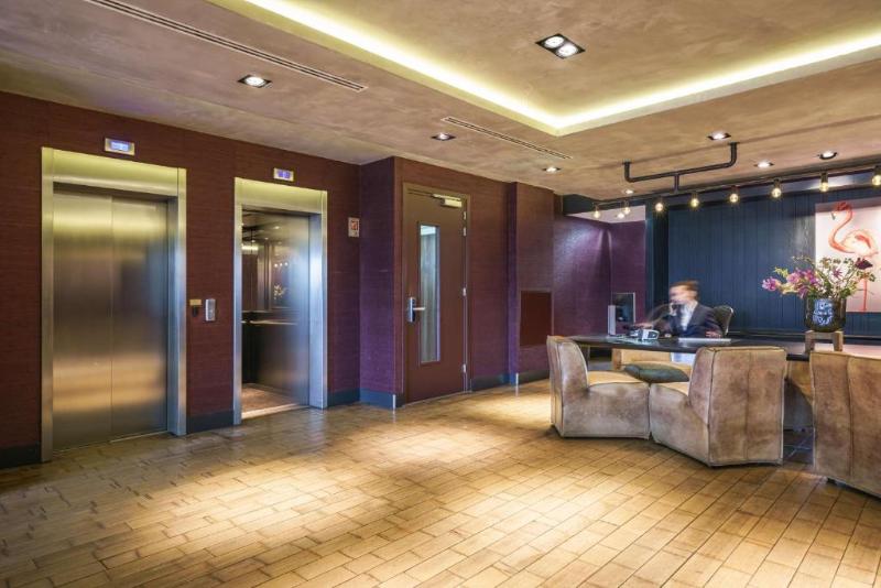 DoubleTree by Hilton NDSM Wharf - Lobi