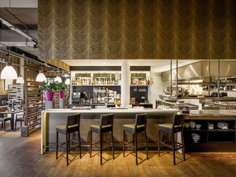 DoubleTree by Hilton NDSM Wharf - Genel