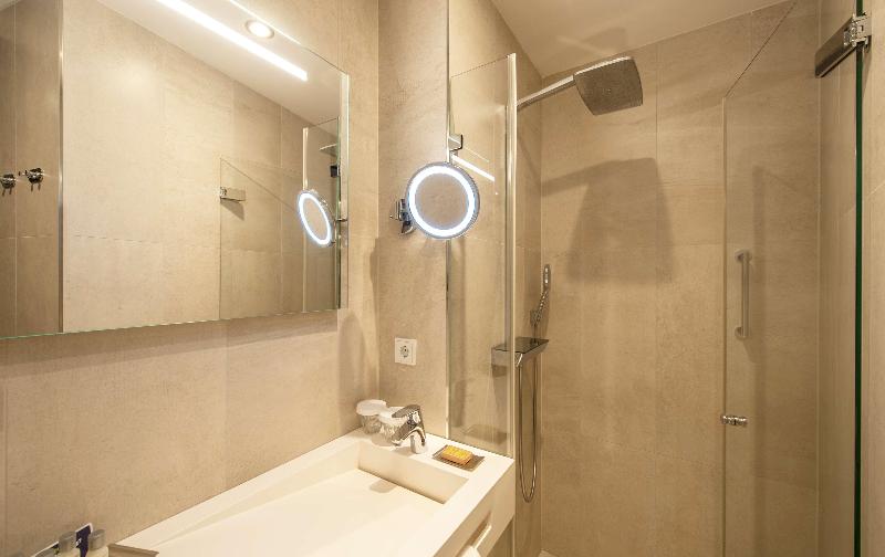 DoubleTree by Hilton NDSM Wharf - Oda