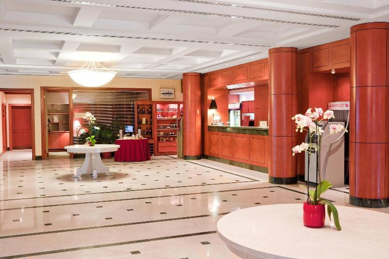 Courtyard by Marriott Tbilisi - Lobi