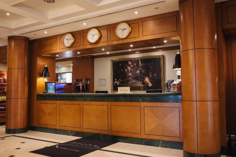 Courtyard by Marriott Tbilisi - Lobi