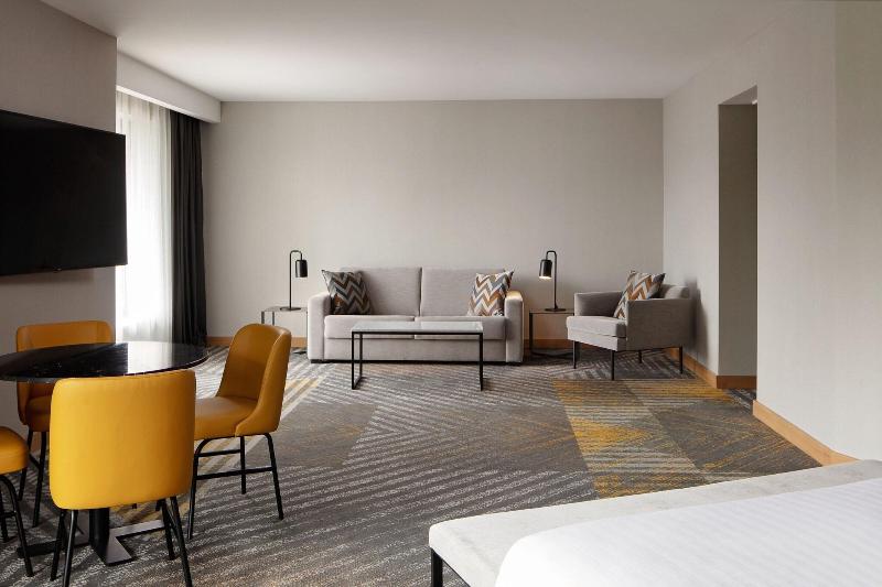 Courtyard by Marriott Tbilisi - Oda