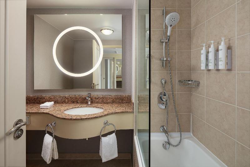 Courtyard by Marriott Tbilisi - Oda